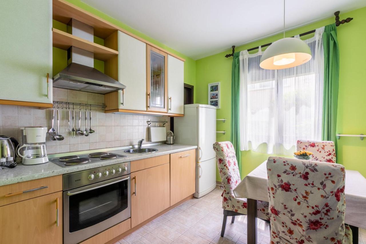 Apartments Zec Selce Extérieur photo